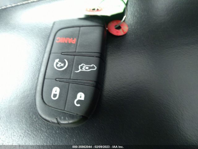 1C4RJFCG0EC502819 Jeep Grand Cherokee Overland