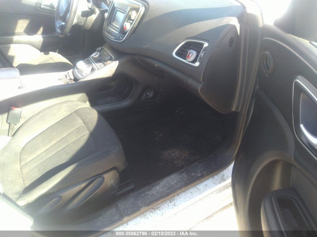 1C3CCCAB5FN718925 Chrysler 200 Limited