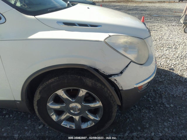2008 BUICK ENCLAVE CXL VIN: 5GAER23718J223641