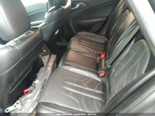 Chrysler 200 S 2015 1C3CCCBG5FN698511 Image 8