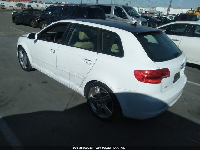 Audi A3 2.0t Premium Plus 2011 WAUKEAFM5BA068170 Image 4