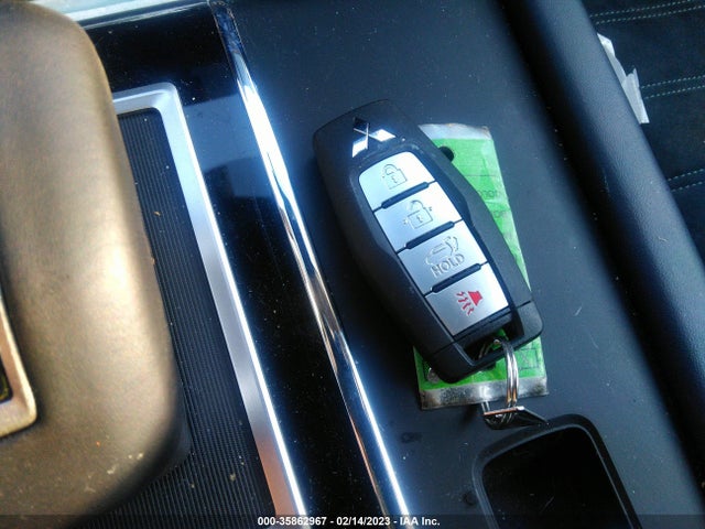 JA4J4UA86NZ087968 Mitsubishi Outlander Se