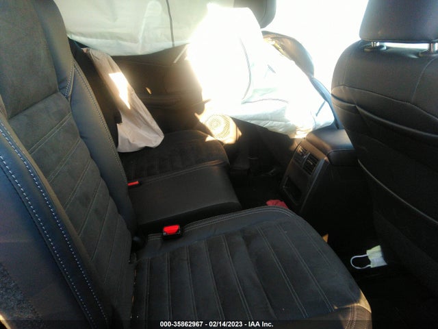 JA4J4UA86NZ087968 Mitsubishi Outlander Se
