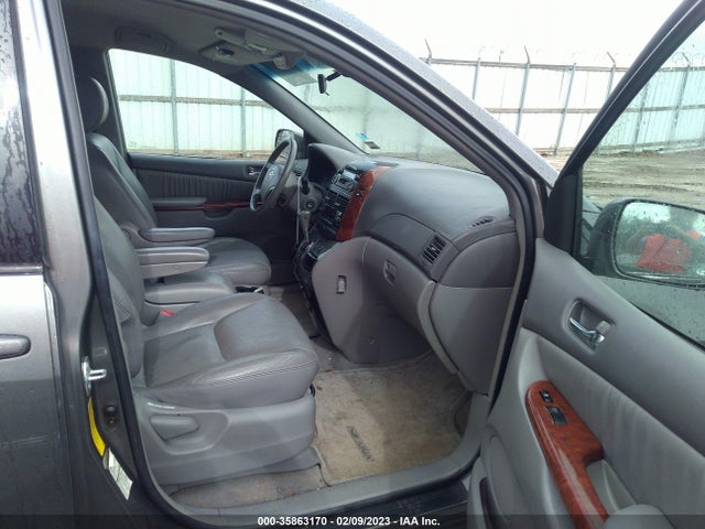 2004 TOYOTA SIENNA XLE VIN: 5TDBA22C34S022313