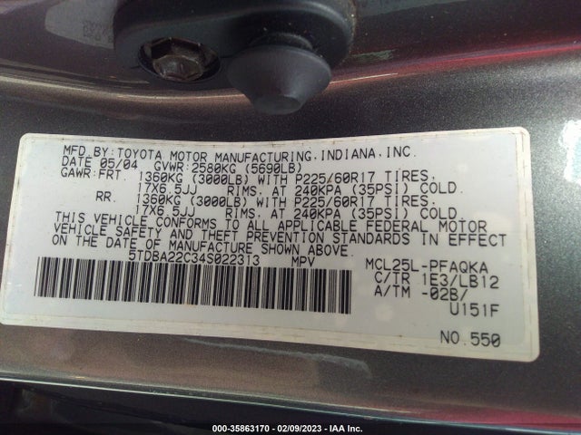 2004 TOYOTA SIENNA XLE VIN: 5TDBA22C34S022313