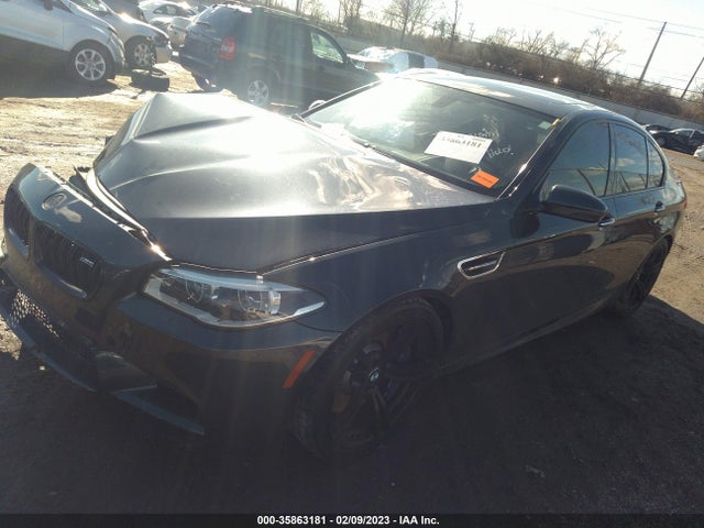 BMW M5 2015 WBSFV9C5XFD594971 Image 2