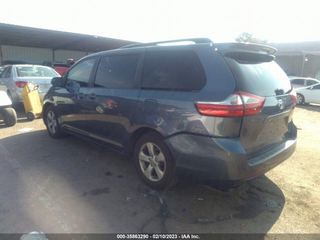 2016 Toyota Sienna, VIN: 5TDKK3DC9GS749556