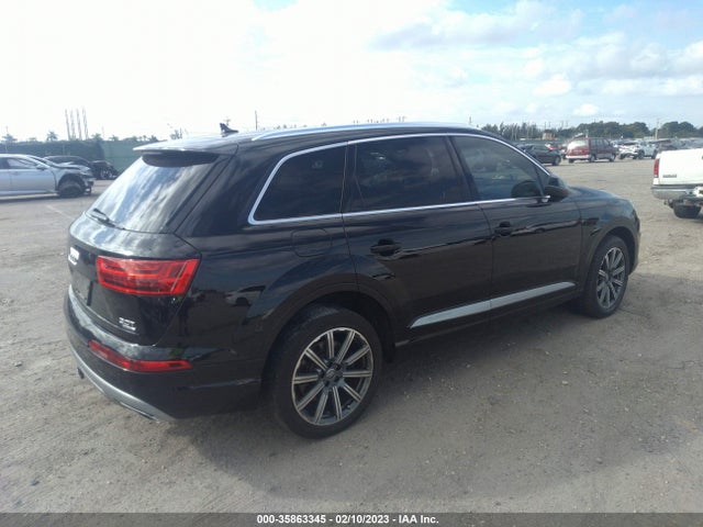 2018 Audi Q7, VIN: WA1VAAF72JD003077
