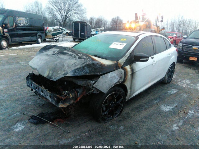 Ford FOCUS SE 2014 1FADP3F22EL246051 Image 2