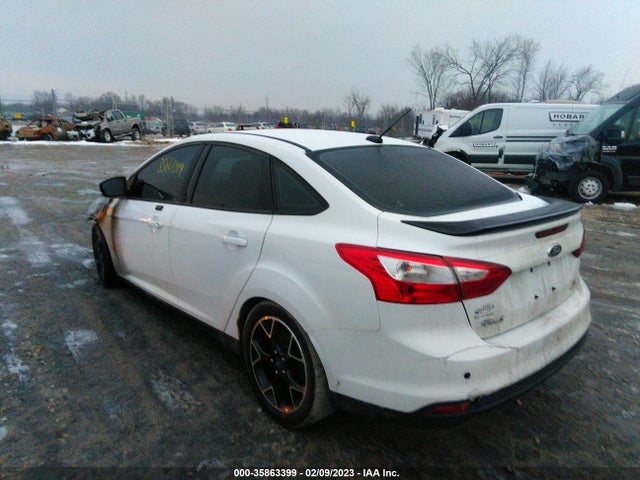 Ford FOCUS SE 2014 1FADP3F22EL246051 Image 3