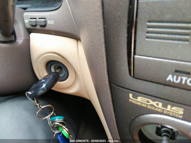 Lexus LS 430 2004 JTHBN36FX40141900 Image 6