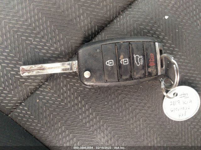 KNDPM3AC6H7053141 KIA Sportage Lx