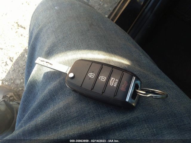 3KPA24AB4JE142303 KIA RIO S