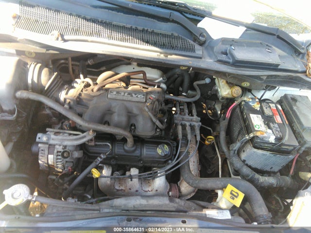2A4RR4DEXAR215090 Chrysler Town & Country Lx