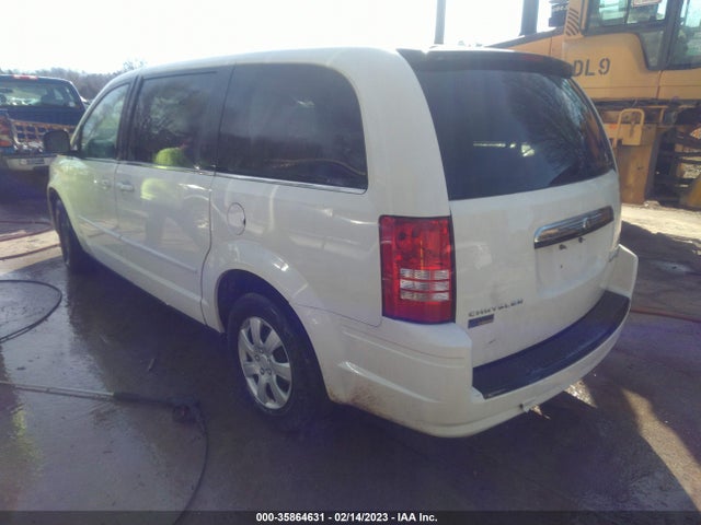 2A4RR4DEXAR215090 Chrysler Town & Country Lx