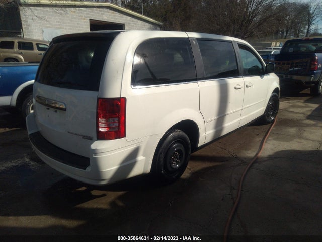 2A4RR4DEXAR215090 Chrysler Town & Country Lx