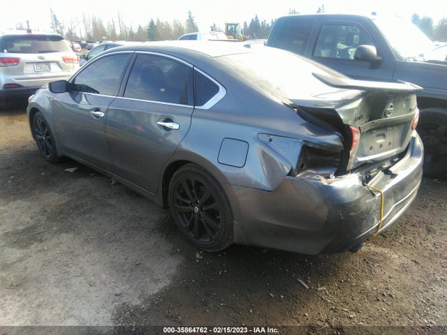 2018 Nissan Altima, VIN: 1N4AL3AP5JC256049