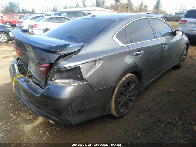 2018 Nissan Altima, VIN: 1N4AL3AP5JC256049