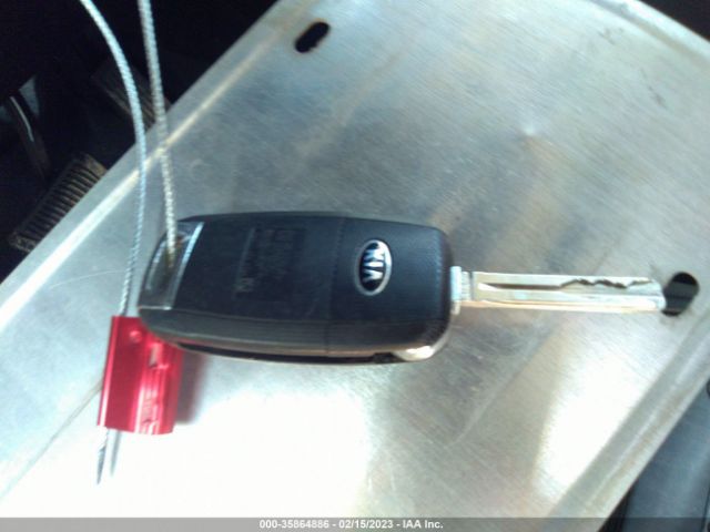 KNDJP3A54J7902803 KIA SOUL +
