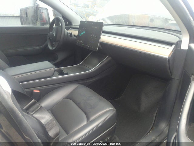 5YJYGDEF8LF001454 Tesla Model Y Long Range/performance