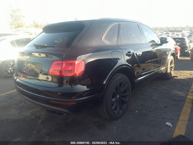 2017 Bentley Bentayga, VIN: SJAAC2ZV7HC015158