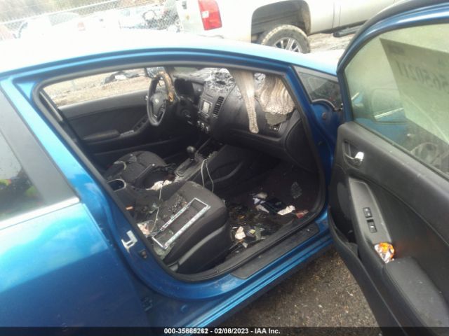 KNAFX4A8XE5076673 KIA FORTE EX