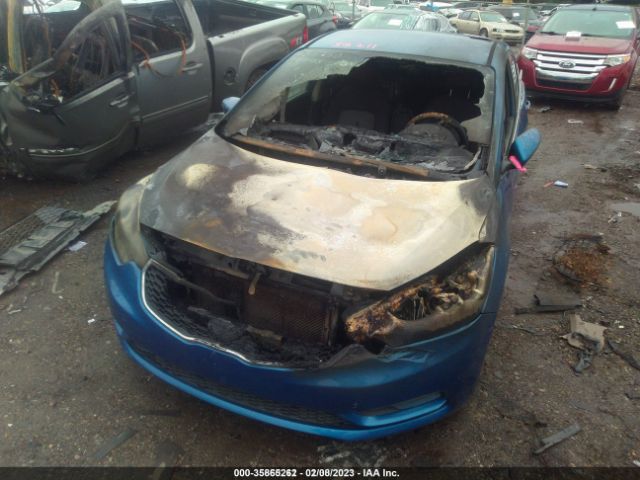 KNAFX4A8XE5076673 KIA FORTE EX