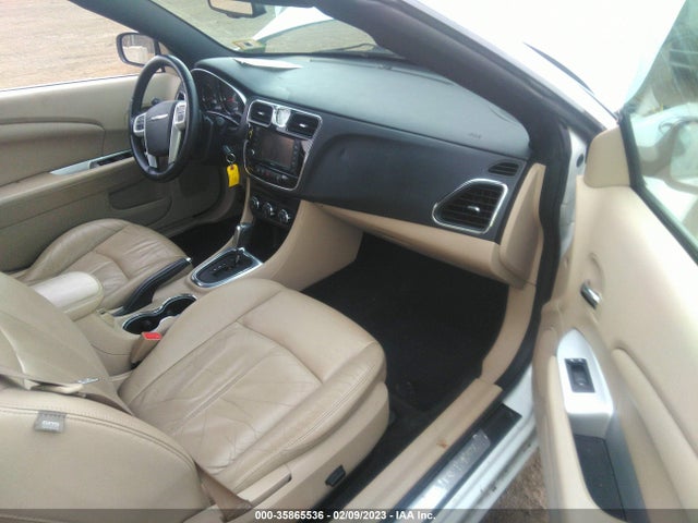 Chrysler 200 Limited 2013 1C3BCBFG8DN699584 Image 6