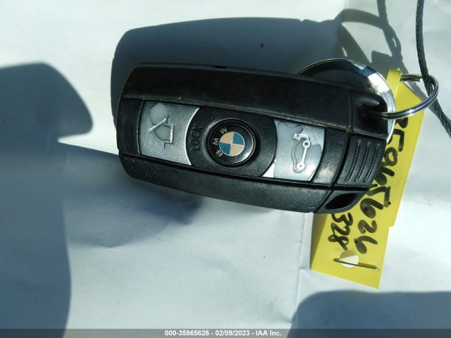 BMW 3 Series 328i 2008 WBAWV13598P120050 Image 3
