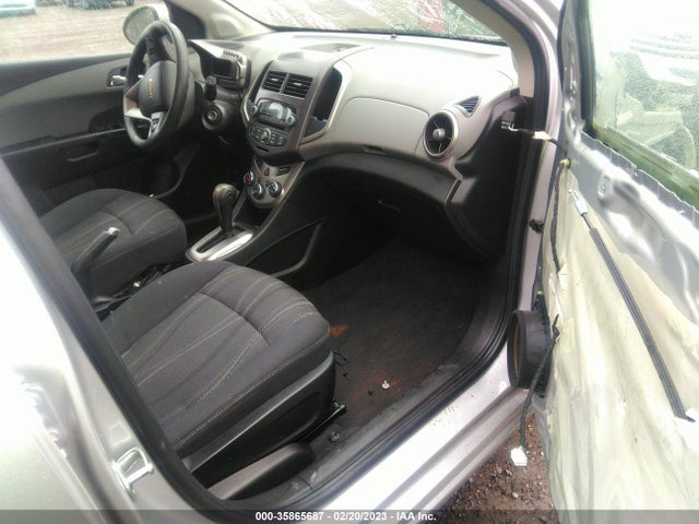 Chevrolet Sonic 2015 1G1JC6SG3F4203970 Image 7