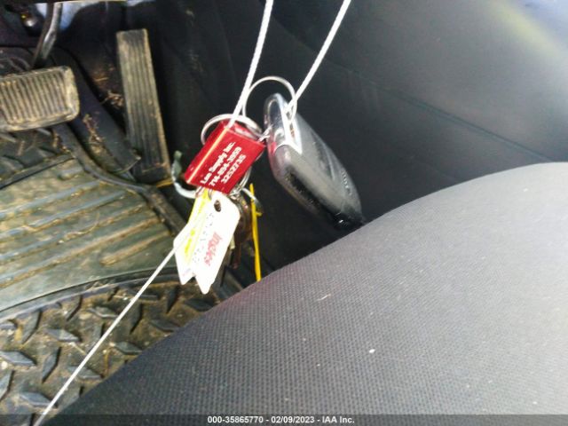 KNDJN2A21H7469313 KIA Soul Base