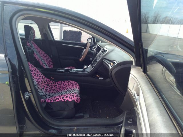 3FA6P0HD5ER226965 Ford FUSION SE