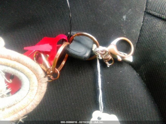 KNDJP3A55J7574498 KIA SOUL +