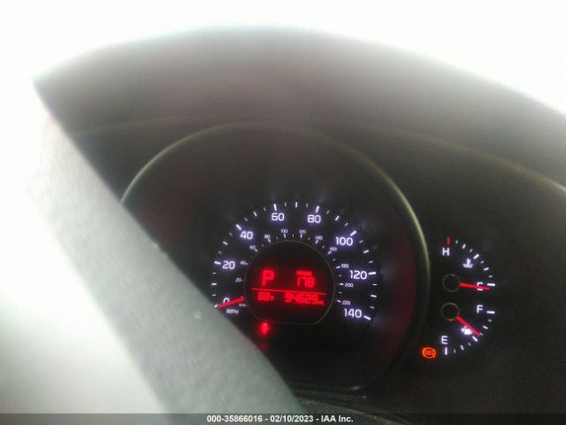 KNDJP3A55J7574498 KIA SOUL +