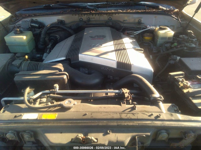 Lexus LX 470 2002 JTJHT00W723521763 Image 11
