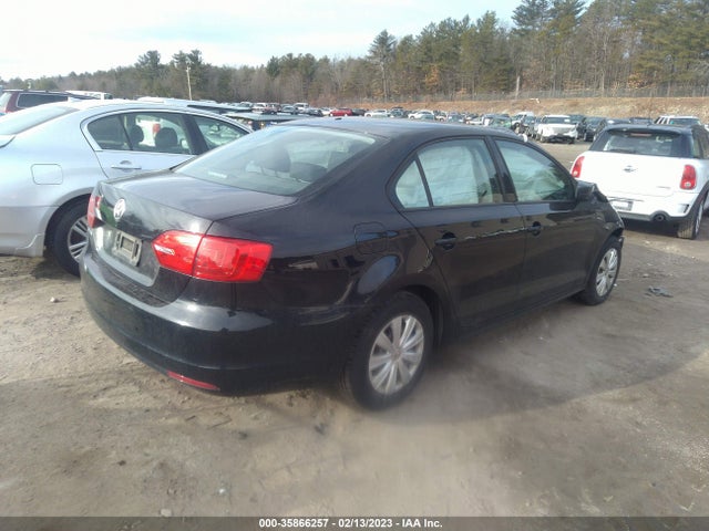 3VW2K7AJ5EM317728 Volkswagen Jetta Sedan S