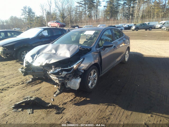 Chevrolet CRUZE LT 2018 1G1BE5SM6J7138165 Image 2