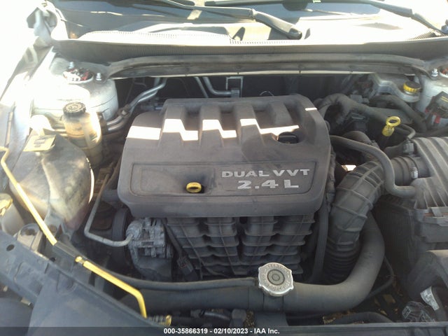 1C3CCBAB5DN670690 Chrysler 200 LX