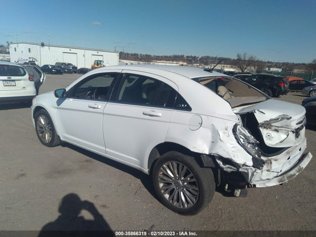 1C3CCBAB5DN670690 Chrysler 200 LX