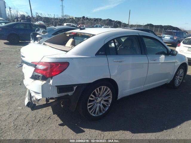 1C3CCBAB5DN670690 Chrysler 200 LX