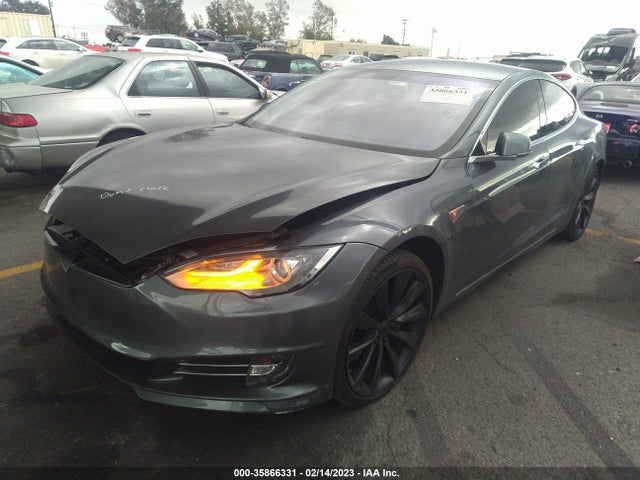 Tesla MODEL S 2013 5YJSA1CG2DFP07614 Image 2