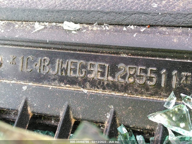 1C4BJWEG5EL285511 Jeep Wrangler Unlimited Altitude