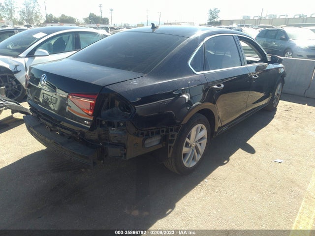 2018 Volkswagen Passat, VIN: 1VWBA7A35JC001312