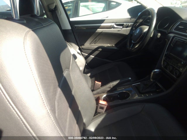 2018 Volkswagen Passat, VIN: 1VWBA7A35JC001312