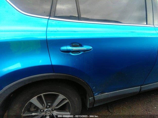 Toyota RAV4 2016 JTMWFREV7GJ099423 Image 6