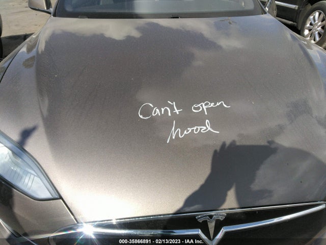 2015 Tesla Model S, VIN: 5YJSA1E1XFF117401