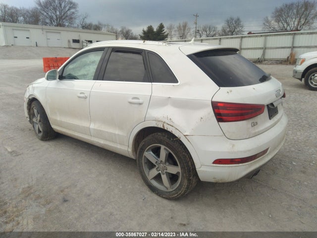 WA1EFCFS9FR001144 Audi Q3 2.0t Premium Plus