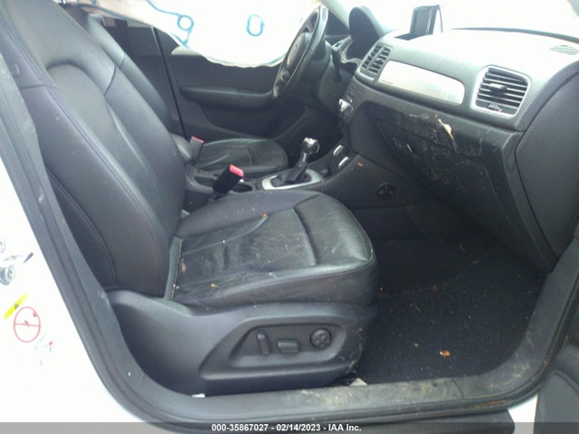WA1EFCFS9FR001144 Audi Q3 2.0t Premium Plus
