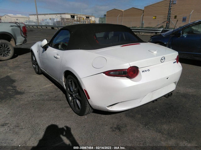 2021 Mazda MX-5 Miata, VIN: JM1NDAD7XM0455208