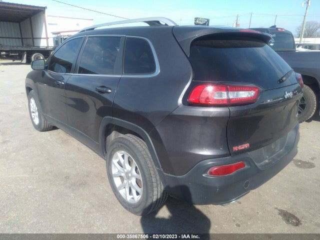 1C4PJLCS3GW307499 Jeep Cherokee Latitude